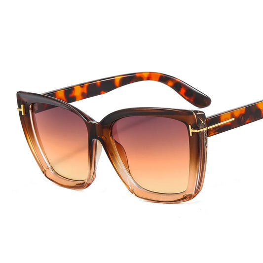 Stijlvolle Cat-Eye zonnebril met UV-bescherming en verloop - VueLuxe