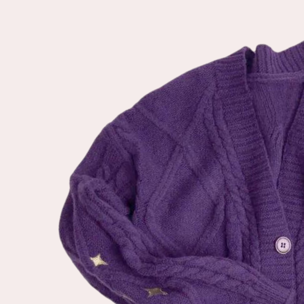 Gebreid Damesvest met Aardbei-Details – Poppy