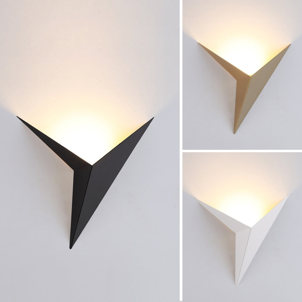 Moderne Driehoekige Wandlamp - TrigoLux