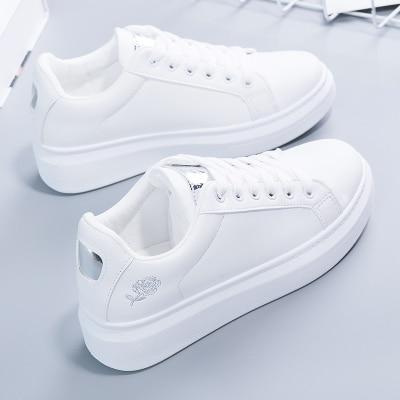 Trendy dames sneakers van kunstleer met metallic accenten - Norell