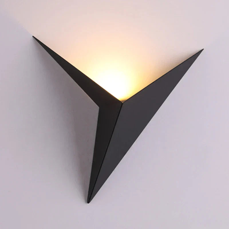 Moderne Driehoekige Wandlamp - TrigoLux