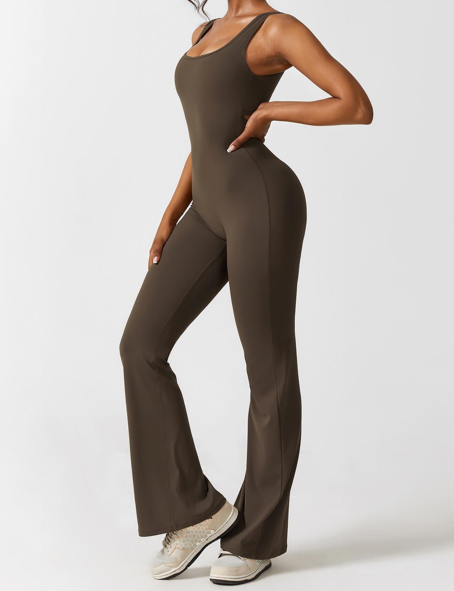 Rugvrije Jumpsuit met Uitlopende Broekspijpen - Liv