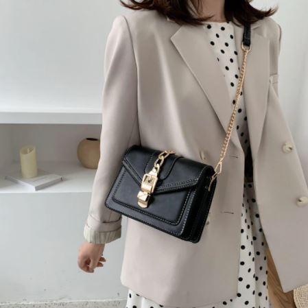 Chain Lady Sling Bag™️