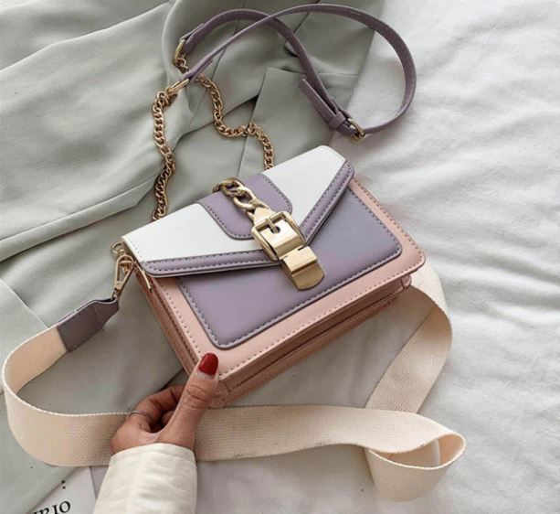 Chain Lady Sling Bag™️