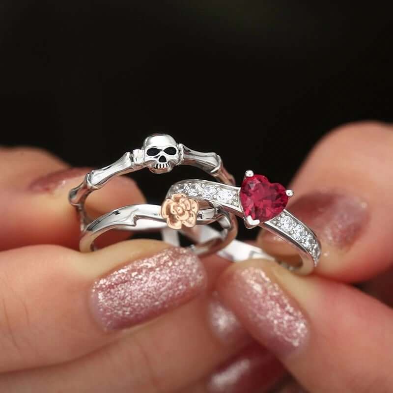 Skull Love Ring
