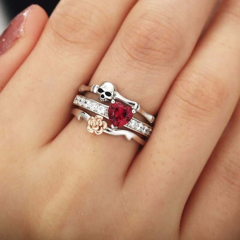 Skull Love Ring