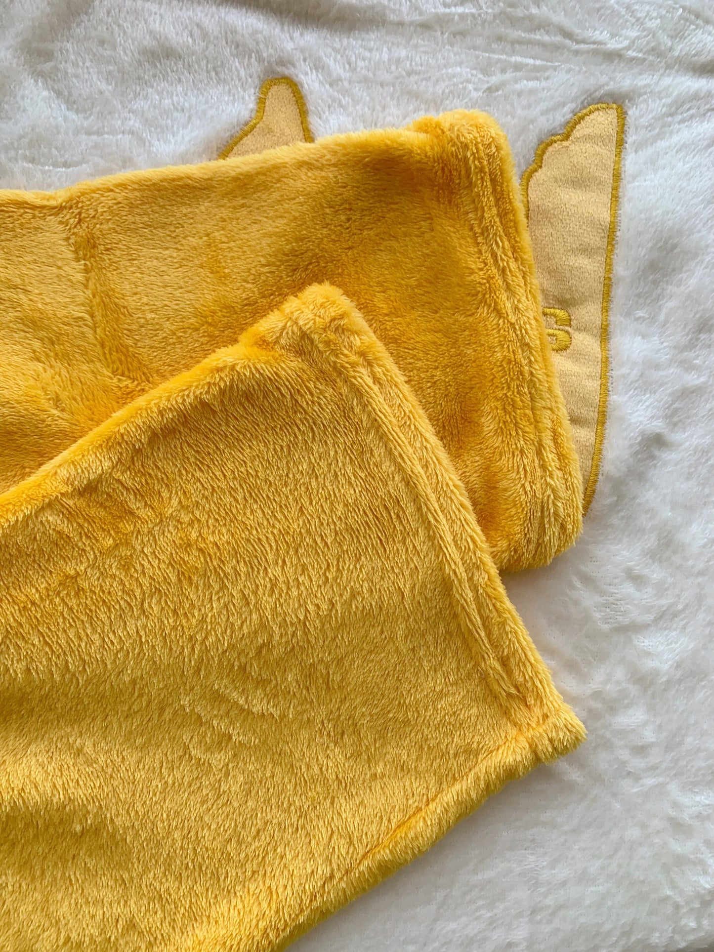 Dames Fleece Pyjama Set met borduursel & ronde hals voor herfst/winter – Alissa