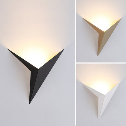 Moderne Driehoekige Wandlamp - TrigoLux