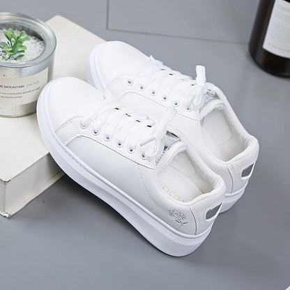 Trendy dames sneakers van kunstleer met metallic accenten - Norell
