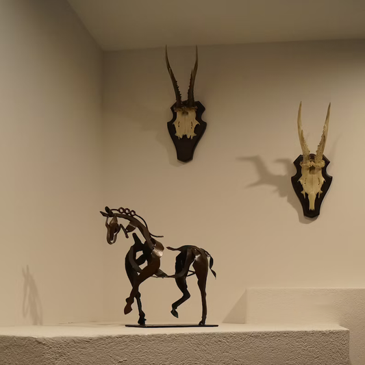 Handgemaakt Paarden Beeldje – Ferro
