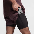Trendy sportshorts met ademend materiaal en zijzak - Marky