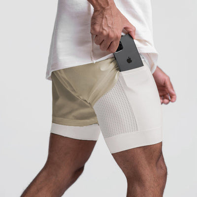 Trendy sportshorts met ademend materiaal en zijzak - Marky