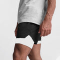 Trendy sportshorts met ademend materiaal en zijzak - Marky