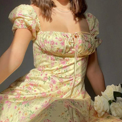 Lichte & Stijlvolle Zomerjurk met Bloemenprint en Korte Mouwen – Elina
