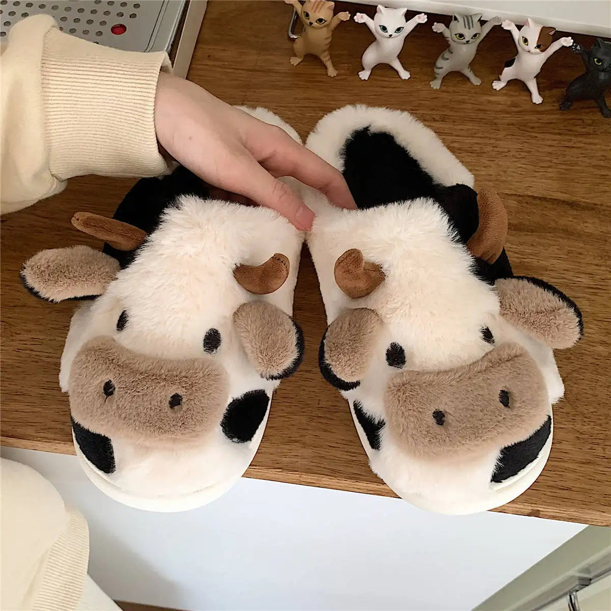Pluche Pantoffels in Koe Design – PlushCow