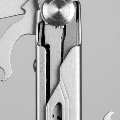 Vielseitiges Outdoor Multitool - BladeRanger