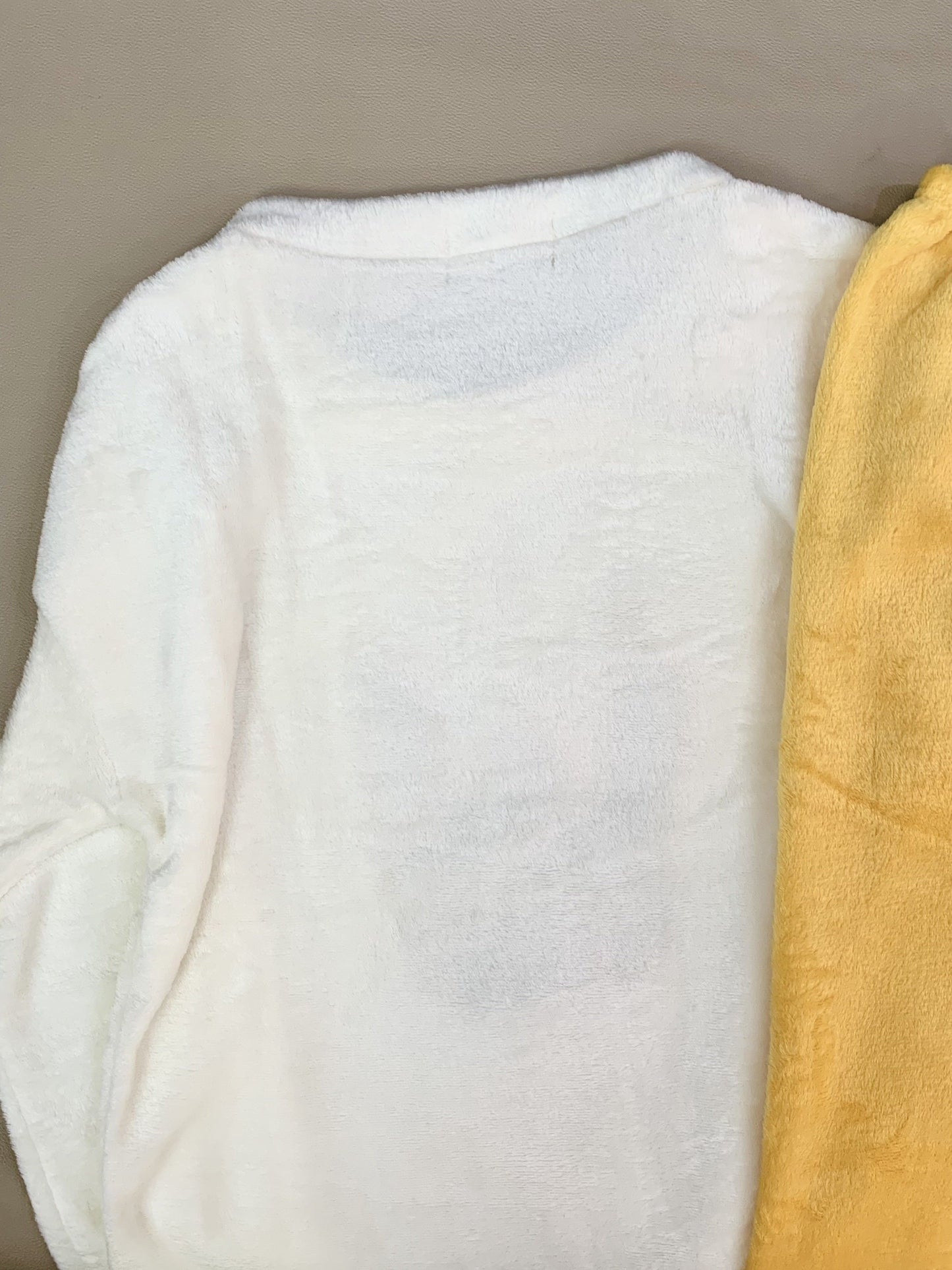 Dames Fleece Pyjama Set met borduursel & ronde hals voor herfst/winter – Alissa