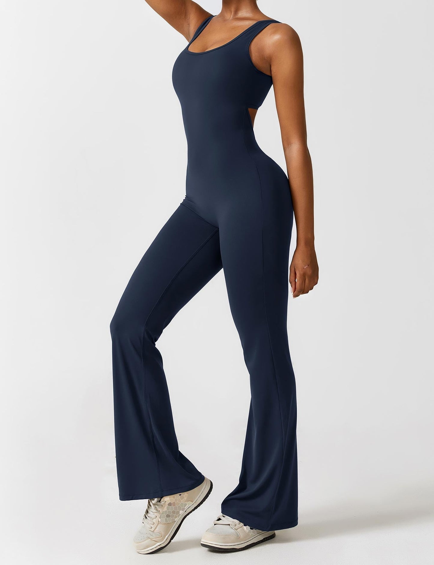 Rugvrije Jumpsuit met Uitlopende Broekspijpen - Liv