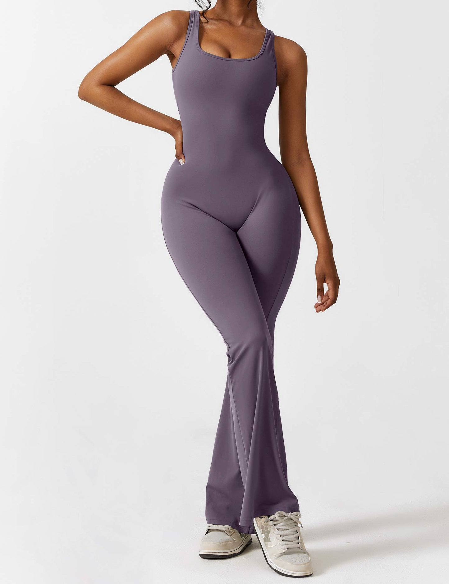 Rugvrije Jumpsuit met Uitlopende Broekspijpen - Liv
