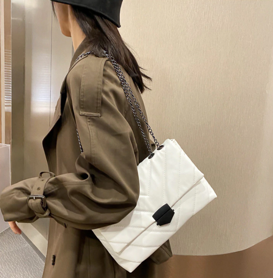 Chain Crossbody Bags™