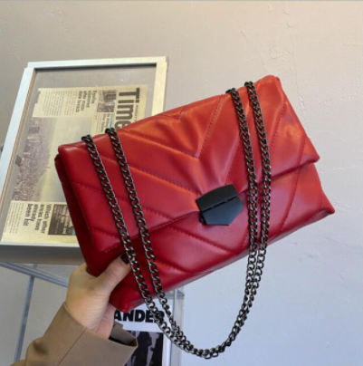 Chain Crossbody Bags™