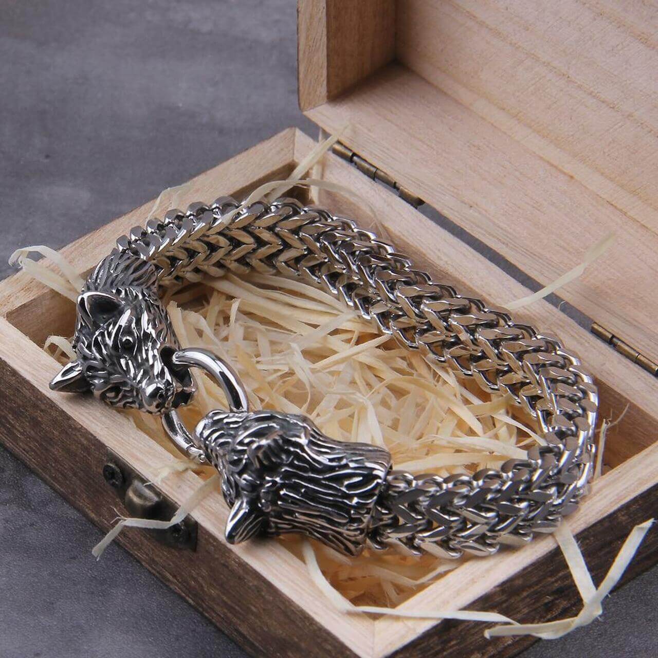 Viking Wolf Armband