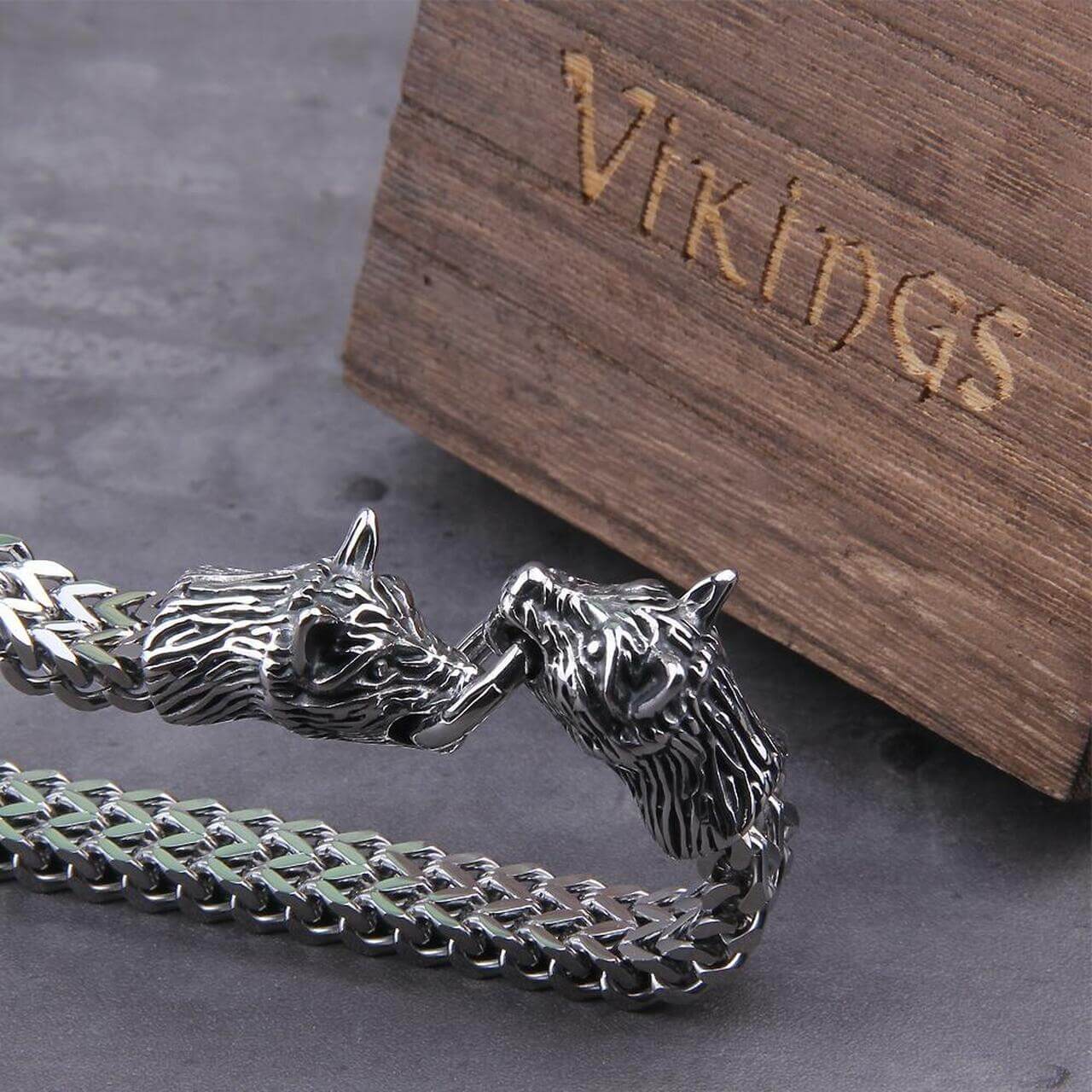 Viking Wolf Armband